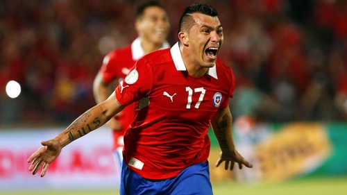 Allting tyder på att Gary Medel kommer att spela i mittfältet framöver i 'La Roja'.