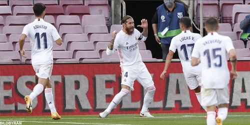 Ramos firar sitt mål mot Barcelona.